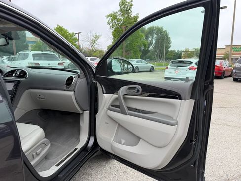 Used 2017 Buick Enclave Leather FWD image 24