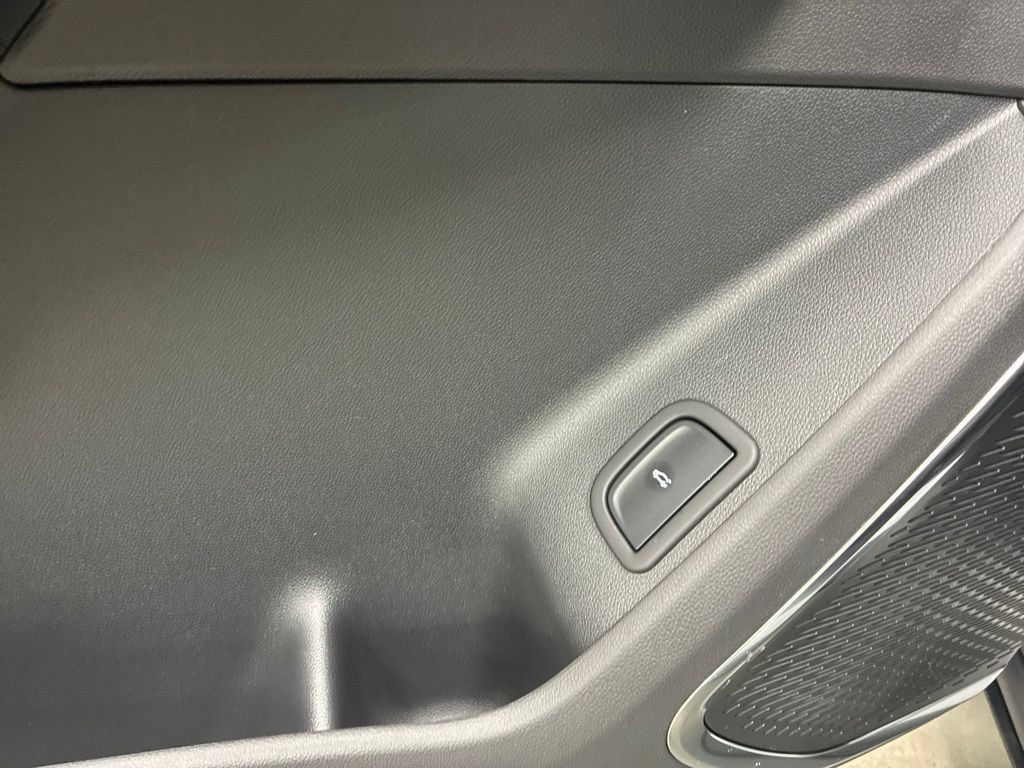 New 2027 GMC Acadia Elevation w/ Black Edition AWD/4WD image 28
