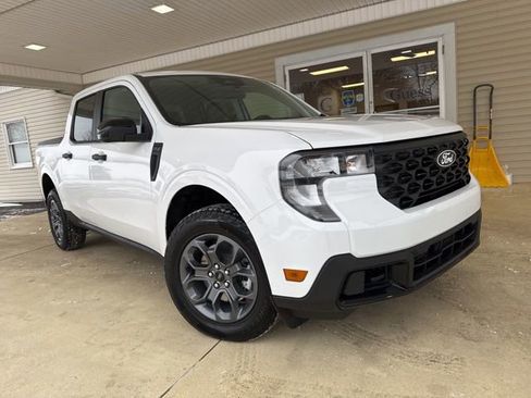 New 2026 Ford Maverick XLT w/ XLT Luxury Package AWD/4WD image 2