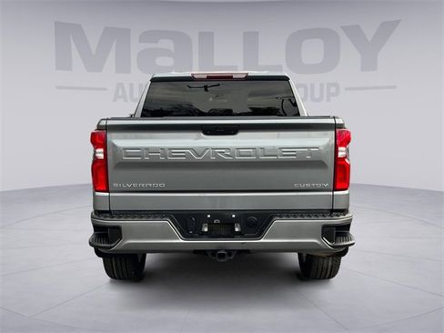 Used 2022 Chevrolet Silverado 1500 Custom w/ Safety Confidence Package image 4