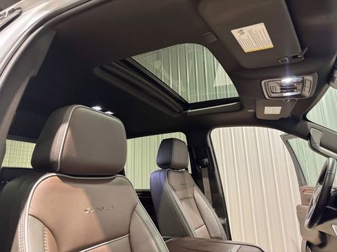 Used 2024 GMC Sierra 2500 Denali w/ Denali Reserve Package AWD/4WD image 26