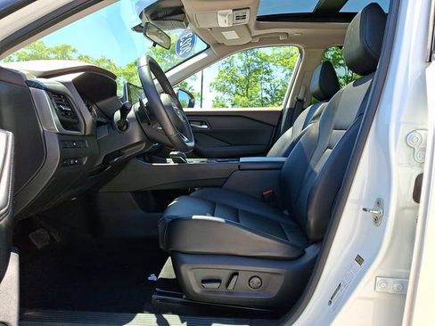 Used 2023 Nissan Rogue SV w/ SV Premium B Package AWD/4WD image 15