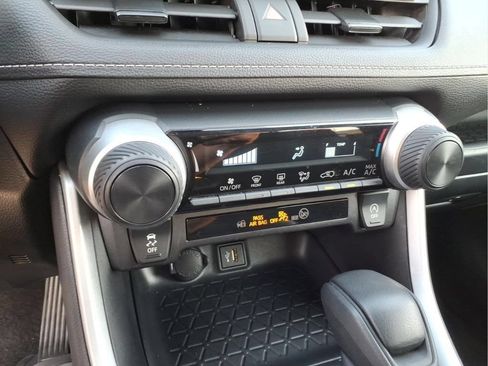 Used 2025 Toyota RAV4 LE FWD image 26