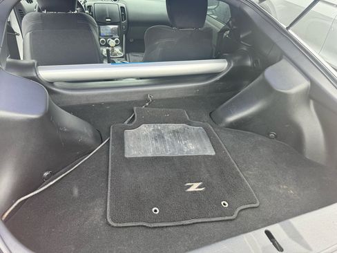 Used 2017 Nissan 370Z Coupe image 19