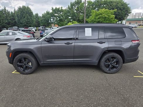 Used 2023 Jeep Grand Cherokee L Laredo AWD/4WD image 4