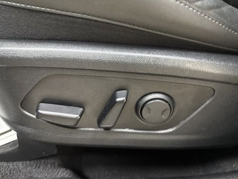 Certified 2024 Kia Sorento S image 27