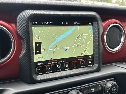 Used 2022 Jeep Gladiator Rubicon w/ LED Lighting Group AWD/4WD image 19
