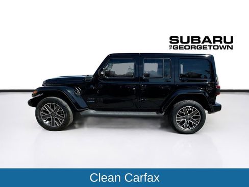 Used 2022 Jeep Wrangler Unlimited Sahara image 4