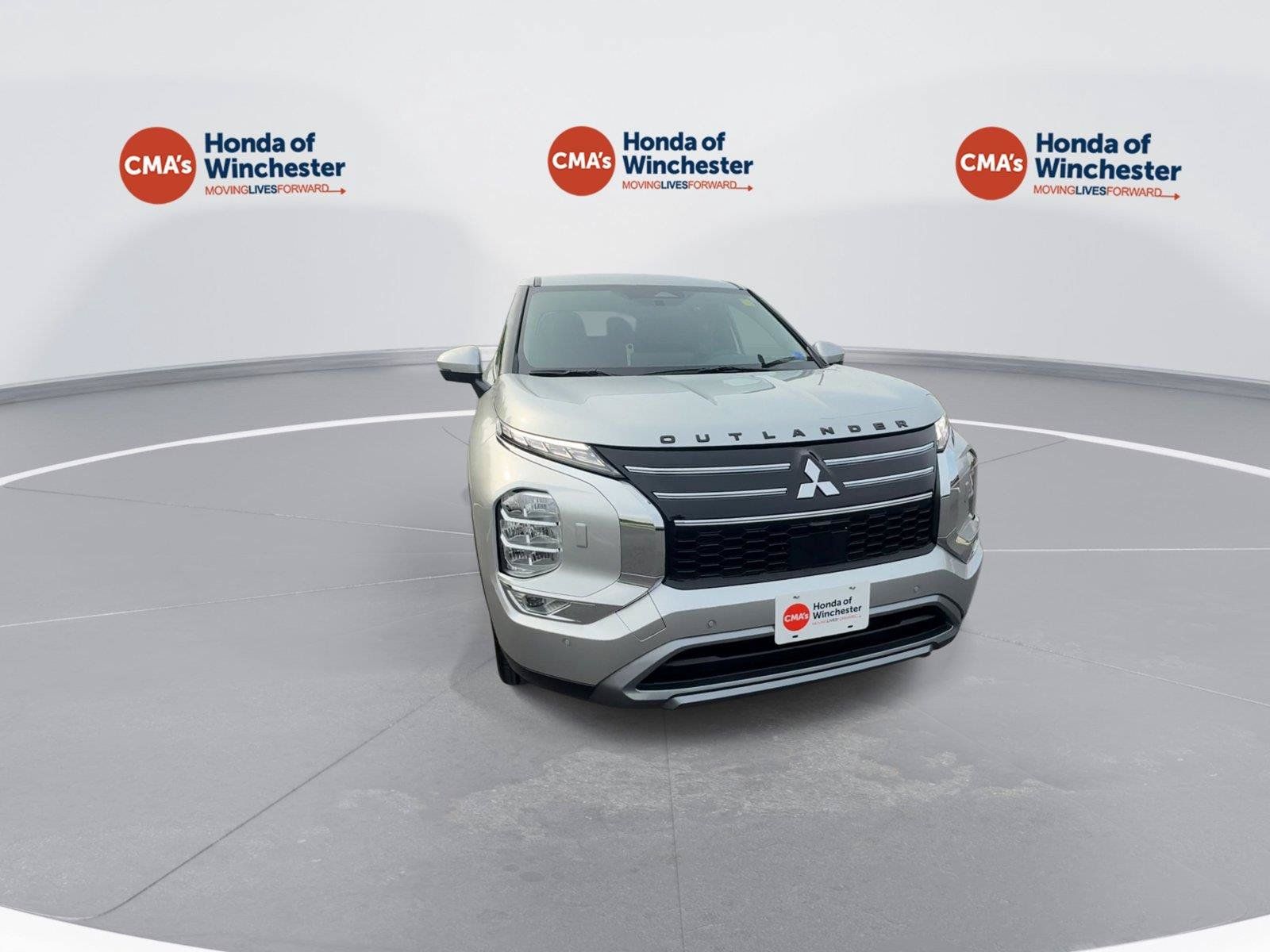 Used 2025 Mitsubishi Outlander SE AWD/4WD image 2