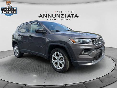 Used 2024 Jeep Compass Latitude AWD/4WD image 7