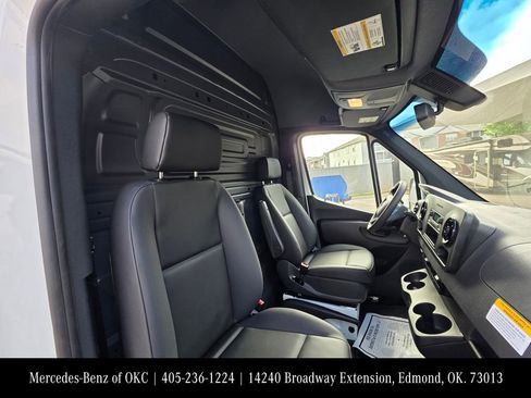 New 2026 Mercedes-Benz Sprinter 2500 image 14