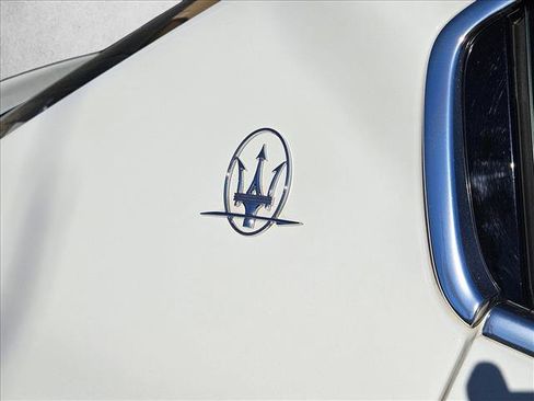 Used 2018 Maserati Ghibli S GranLusso image 14