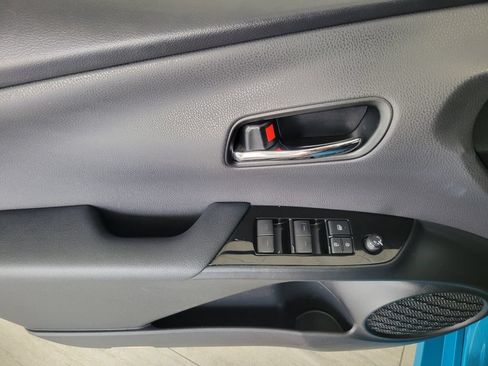 Used 2019 Toyota Prius Prime Premium w/ Carpet Mat Package FWD image 18