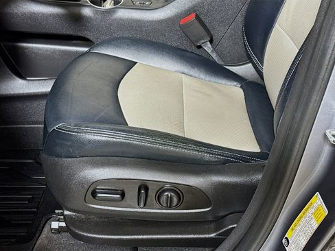 Used 2019 GMC Terrain SLE image 16