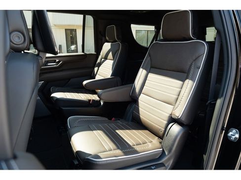 New 2026 GMC Yukon XL Denali Ultimate image 12