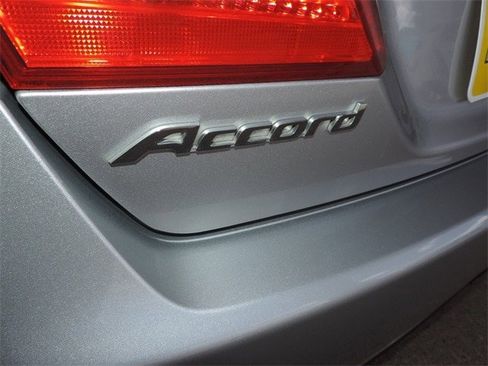 Used 2015 Honda Accord LX image 16