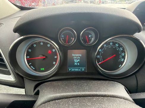 Used 2014 Buick Encore FWD image 9
