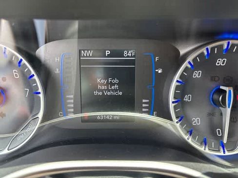 Used 2023 Chrysler Voyager LX FWD image 13