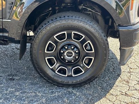 Used 2025 Ford F250 Platinum AWD/4WD image 10