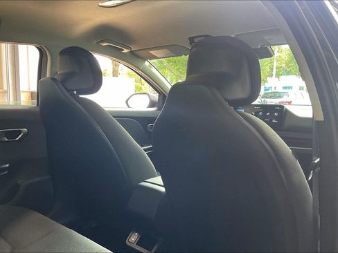 Used 2025 Kia K4 FWD image 21