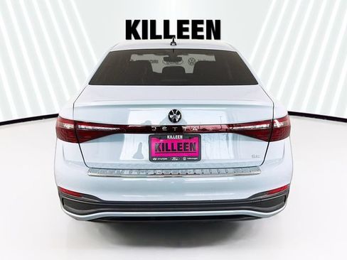 Used 2025 Volkswagen Jetta SE FWD image 6