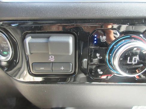 New 2026 GMC Sierra 3500 SLT w/ SLT Premium Package image 18