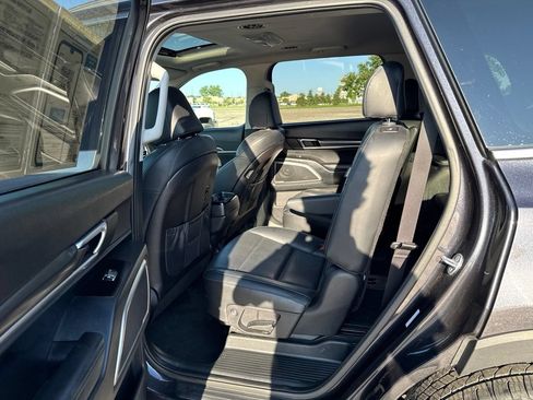 Used 2025 Kia Telluride S AWD/4WD image 36
