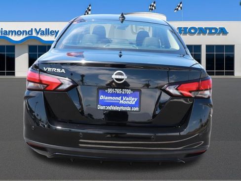 Used 2025 Nissan Versa SV FWD image 5