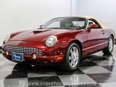 Used 2004 Ford Thunderbird RWD image 25