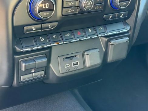 Used 2019 Chevrolet Silverado 1500 LT w/ All-Star Edition AWD/4WD image 28