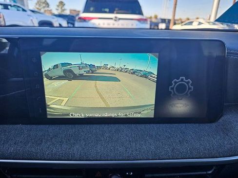 Certified 2025 Nissan Kicks SV image 20