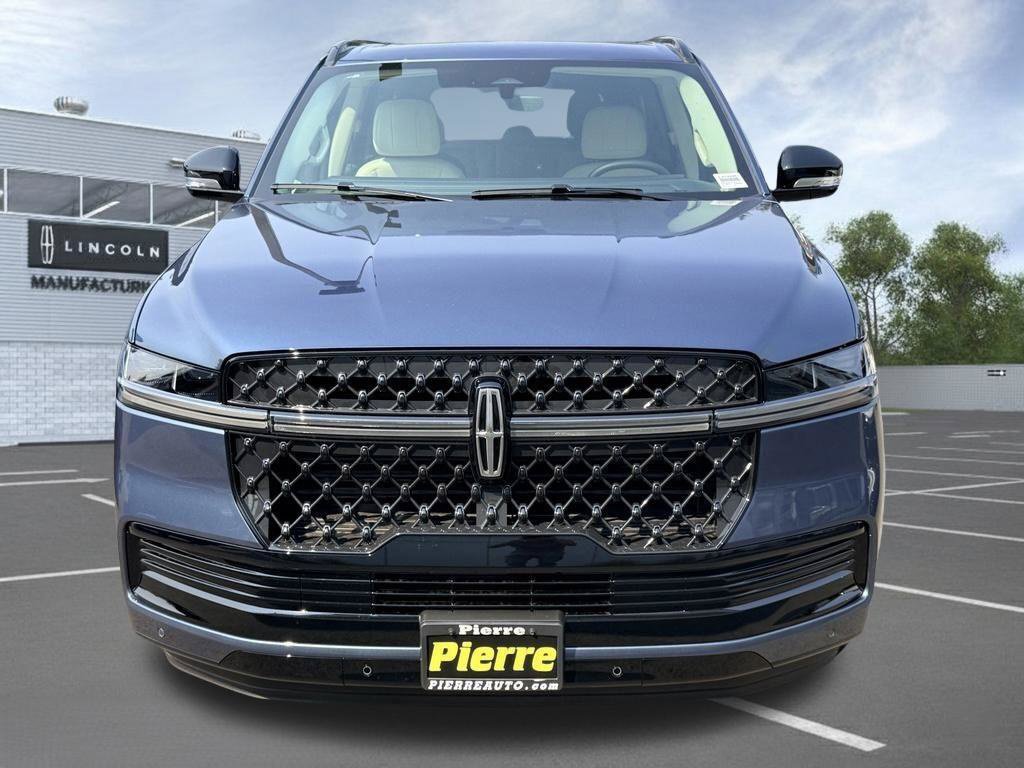 New 2027 Lincoln Navigator Reserve w/ Jet Appearance Package AWD/4WD image 5