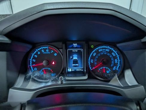Used 2023 Toyota Tacoma SR AWD/4WD image 14