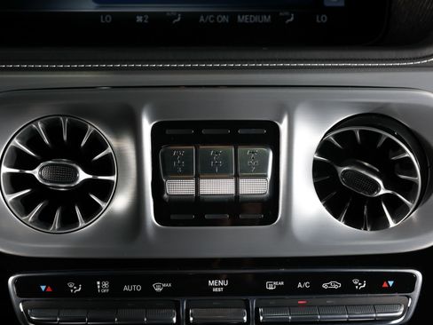Used 2024 Mercedes-Benz G 63 AMG 4MATIC image 16