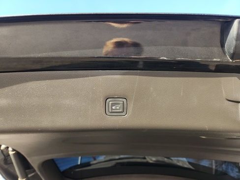 Used 2019 Chevrolet Traverse LT w/ LPO, Floor Liner Package image 10