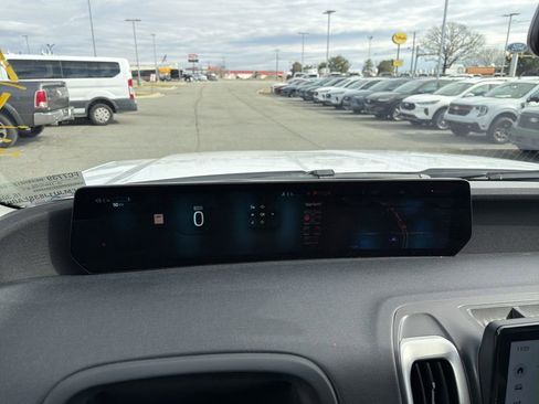 Certified 2025 Ford Expedition Active image 11