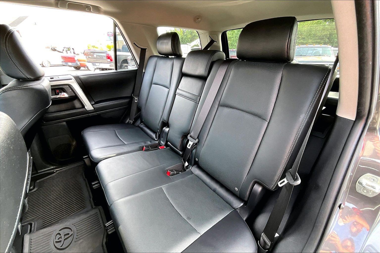 Used 2023 Toyota 4Runner Limited AWD/4WD image 22