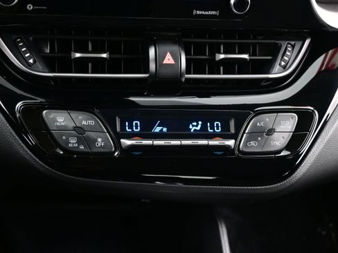 Used 2021 Toyota C-HR LE FWD image 19