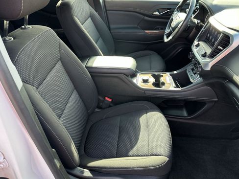 Certified 2022 GMC Acadia SLE image 28