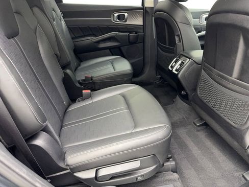 Used 2024 Kia Sorento SX image 43