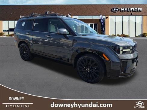 Used 2025 Hyundai Santa Fe Calligraphy AWD/4WD image 7