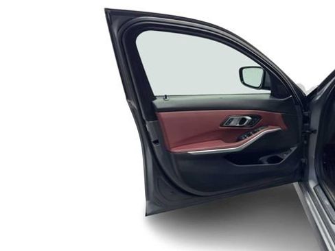 Used 2023 BMW 330i Sedan w/ Driving Assistance Package image 10
