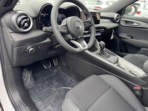 New 2025 Alfa Romeo Tonale image 12