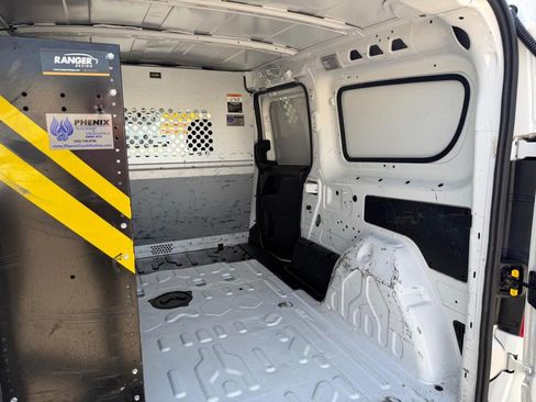 Used 2022 RAM ProMaster City Tradesman FWD image 17