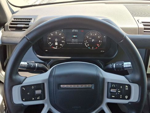 Used 2020 Land Rover Defender 110 HSE AWD/4WD image 19
