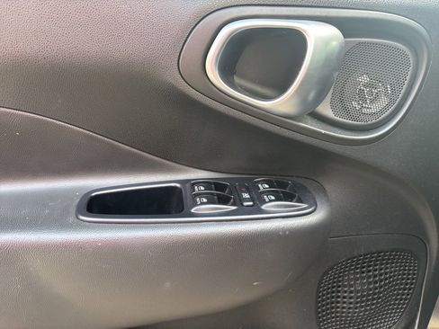 Used 2020 FIAT 500L Pop image 8