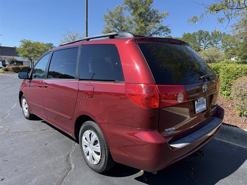 Used 2007 Toyota Sienna CE FWD image 3