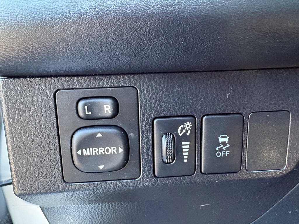 Used 2015 Toyota RAV4 Limited w/ Outdoor Package AWD/4WD image 27