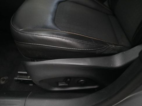 Used 2019 Jeep Compass Latitude w/ Popular Equipment Group AWD/4WD image 28