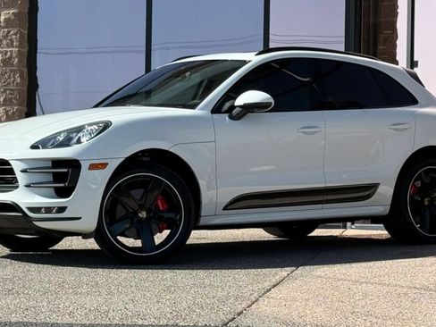 Used 2017 Porsche Macan Turbo AWD/4WD image 3